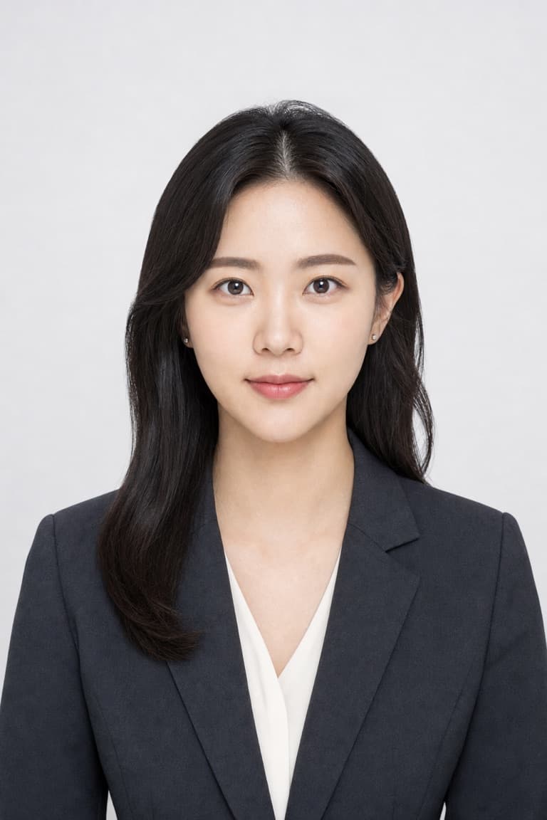 정장 증명사진 변환 후 증명사진 예시